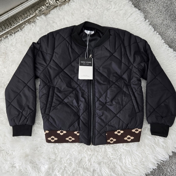 Vogue Studio Quilted Puffer Jacket. Size Medium. New. - Picture 1 of 7